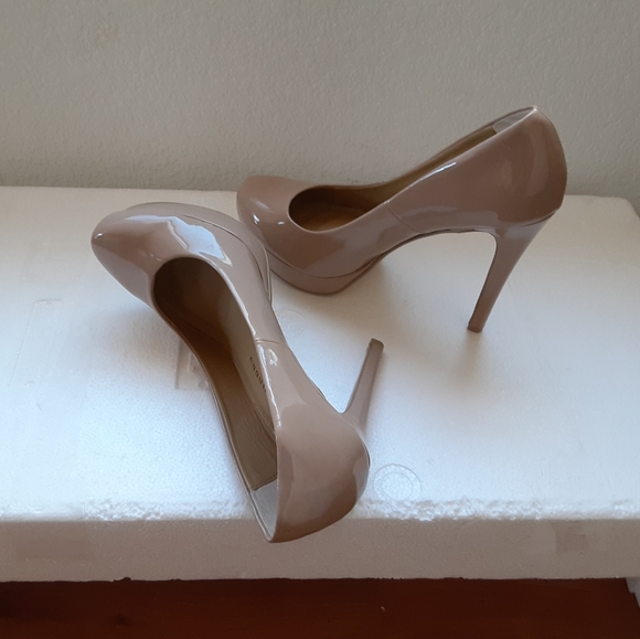 Chinese Laundry - Picture 3 of 4